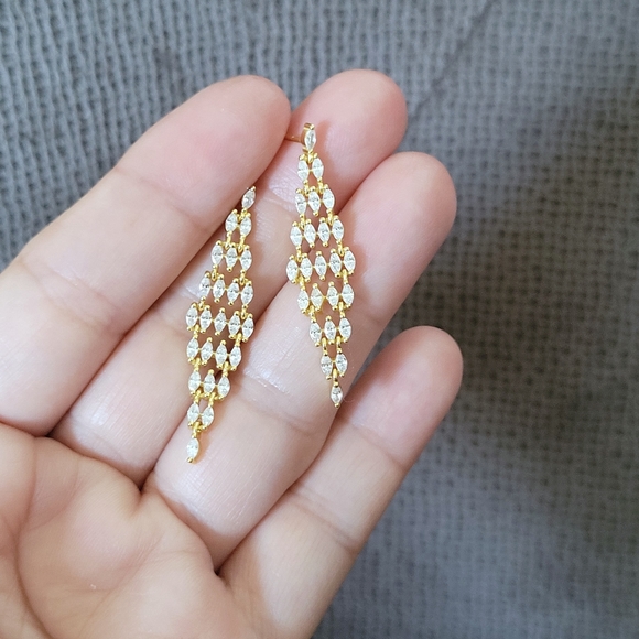 Rachel Zoe Gold💛 Diamond♦️ Shaped Flapper💃 Style Earrings - NIB - Picture 16 of 16